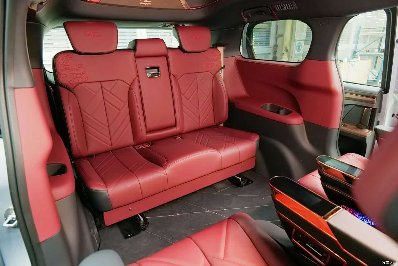 Buick GL8, 2026 8