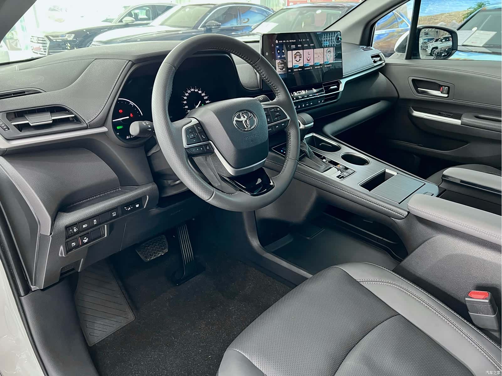 Toyota Sienna, 2025 7