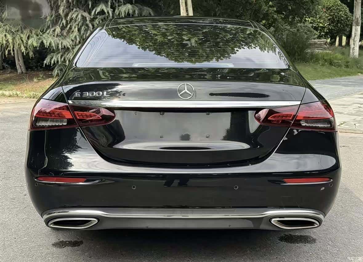 Mercedes-Benz E-Class, 2022 11