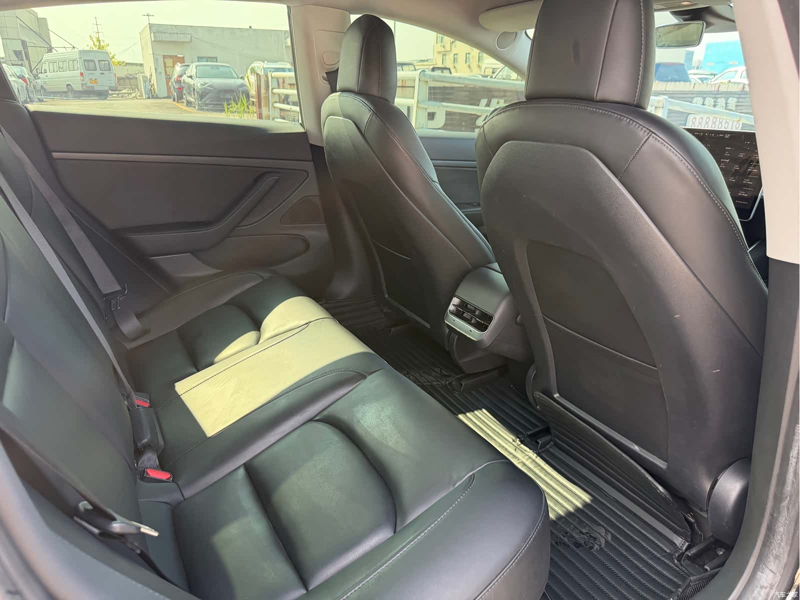 Tesla Model 3, 2020 10
