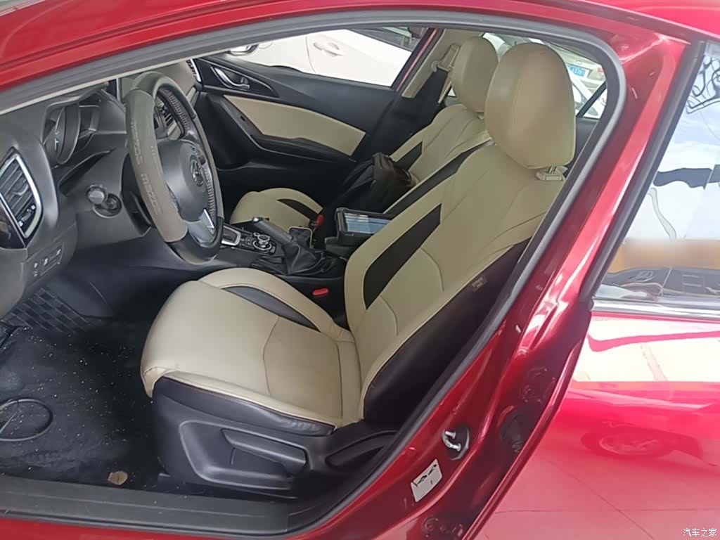 Mazda Mazda3, 2014 15