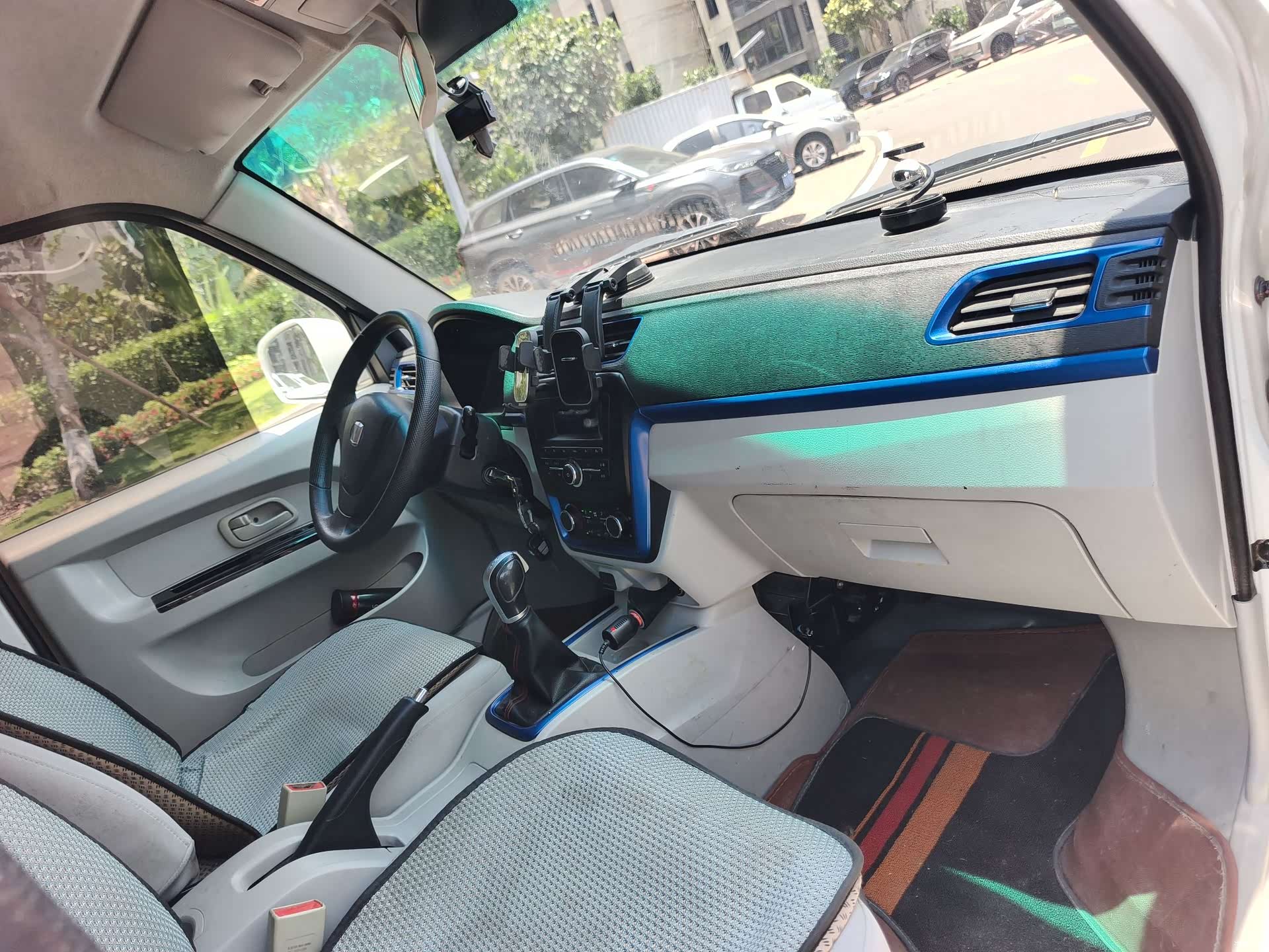 Geely E5, 2022 11