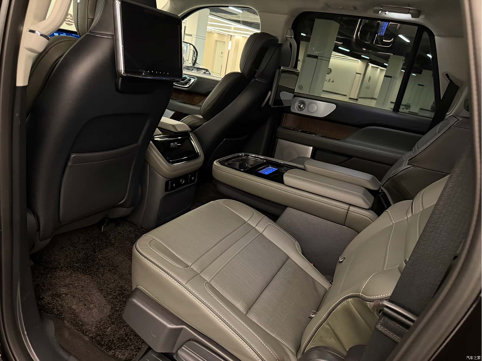 Lincoln Navigator, 2022 6