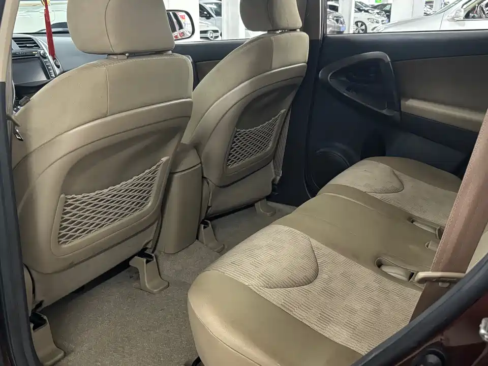 Toyota RAV4 Rongfang