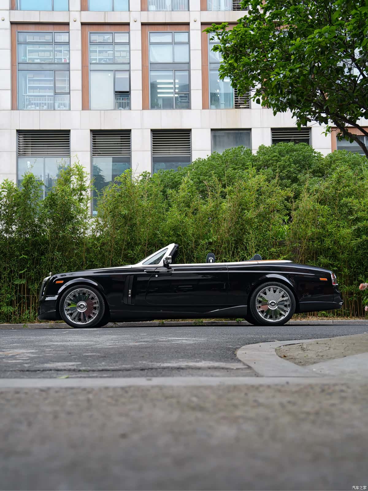 Rolls-Royce Phantom, 2008 6