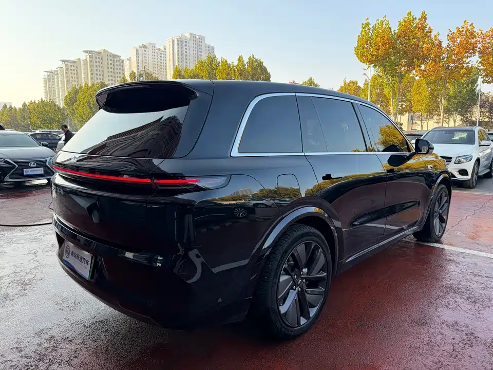Li Auto Ideal L8