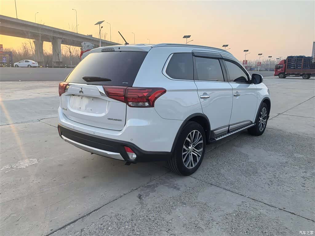 Mitsubishi Outlander, 2017 7