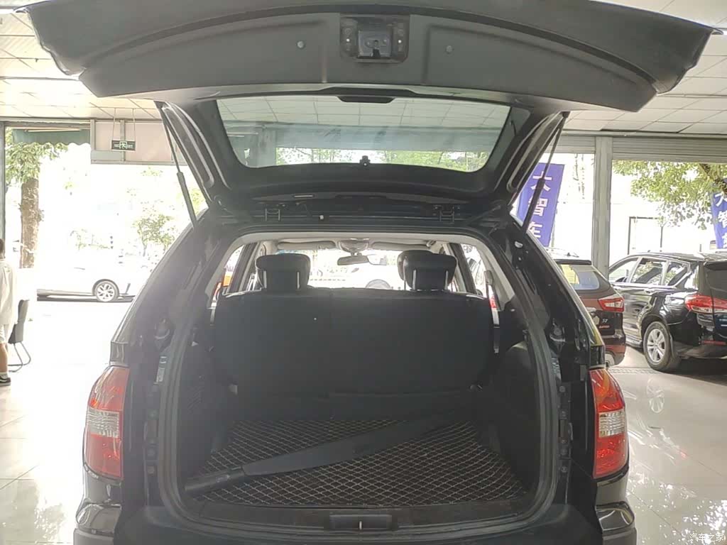Roewe W5, 2016 19