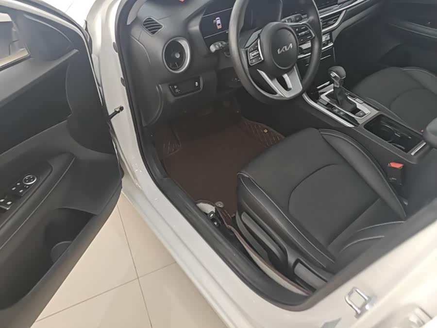 Kia K3 2022, фото 12