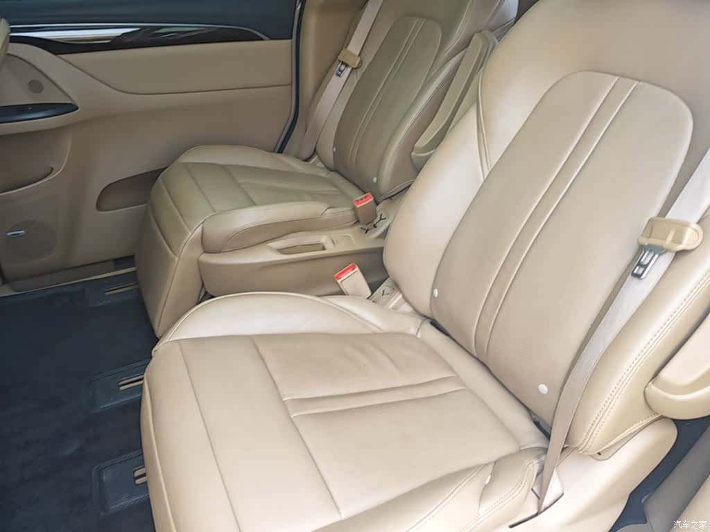 Buick GL8, 2019 17