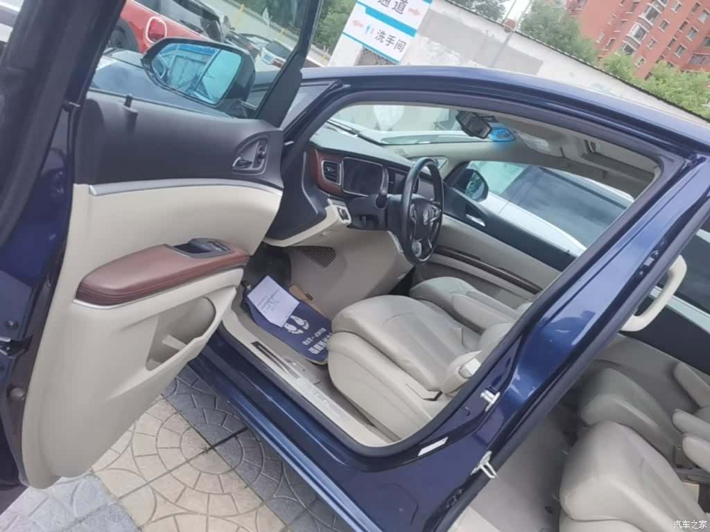 Buick GL8, 2017 16