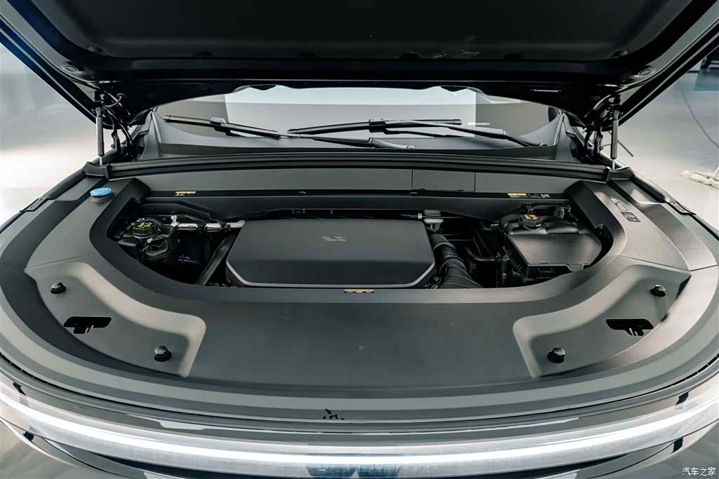Li Auto L8, 2024 23