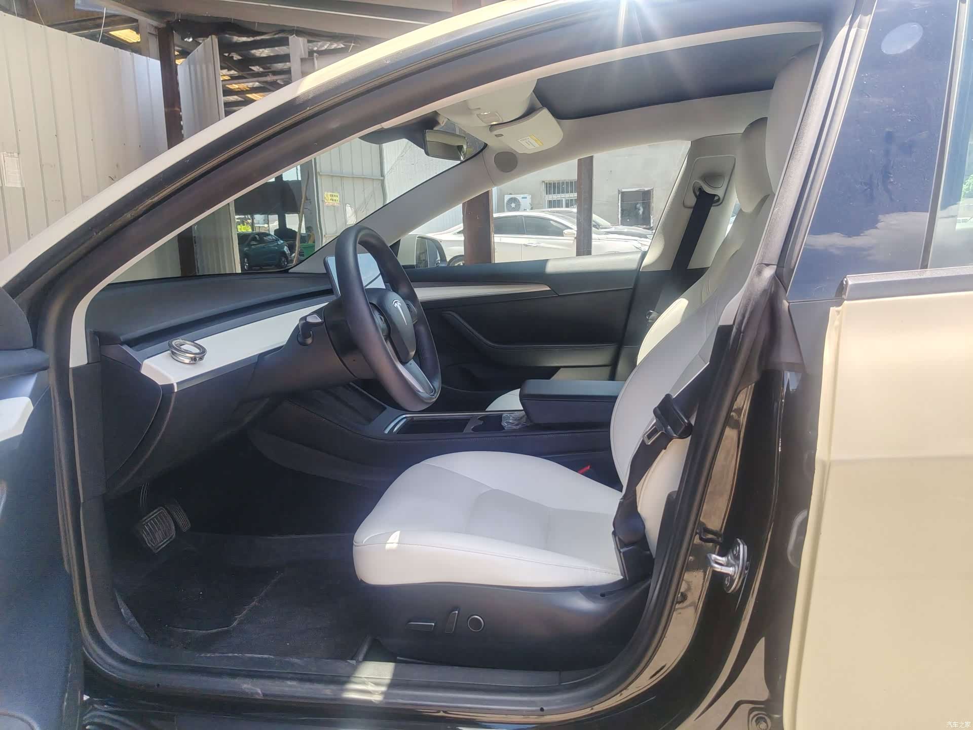 Tesla Model 3, 2021 4