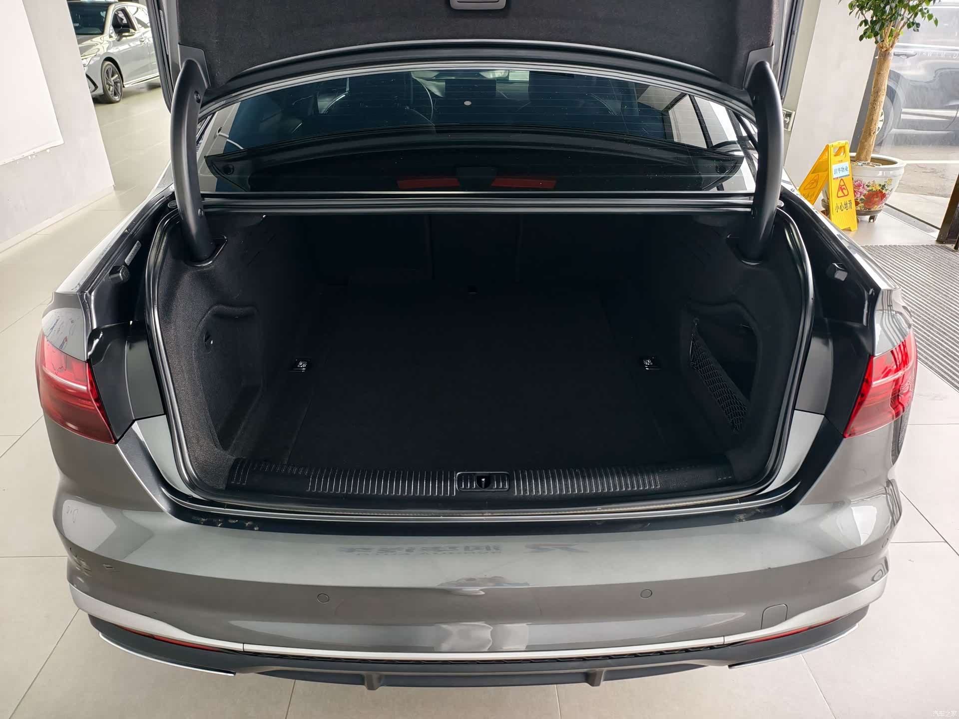 Audi A4L, 2022 14
