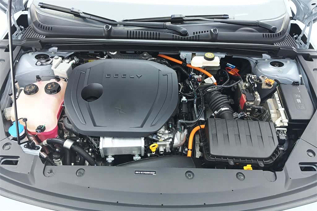 Geely Galaxy L6, 2024 10