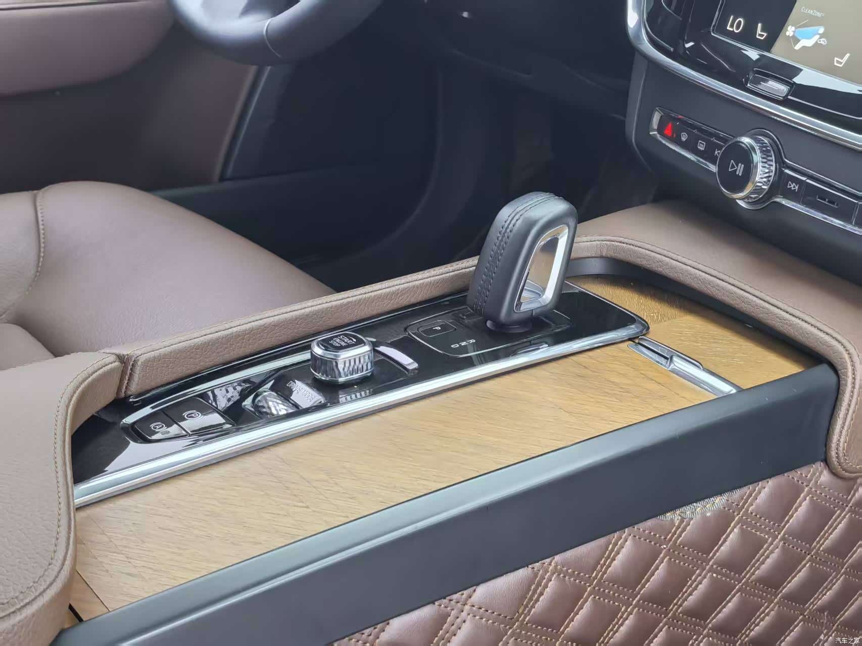 Volvo S90, 2021 4