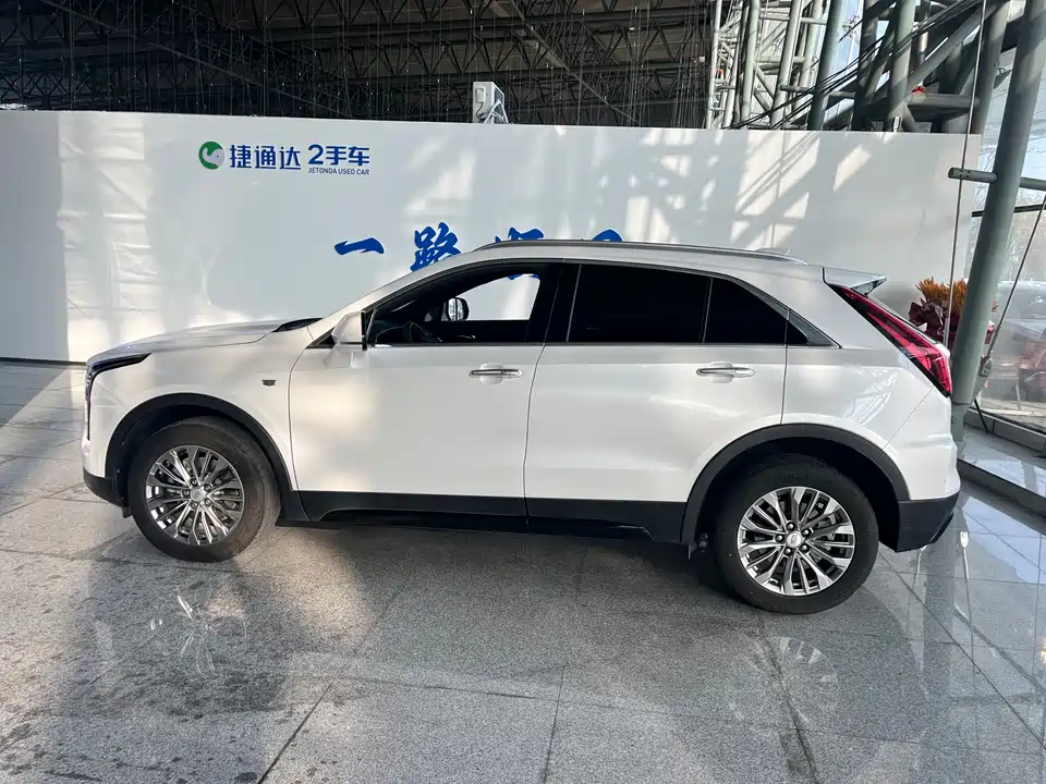 Cadillac XT4