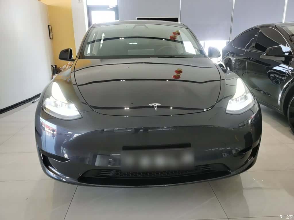 Tesla Model Y, 2024 3
