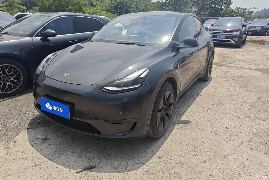 Tesla Model Y, 2024 1