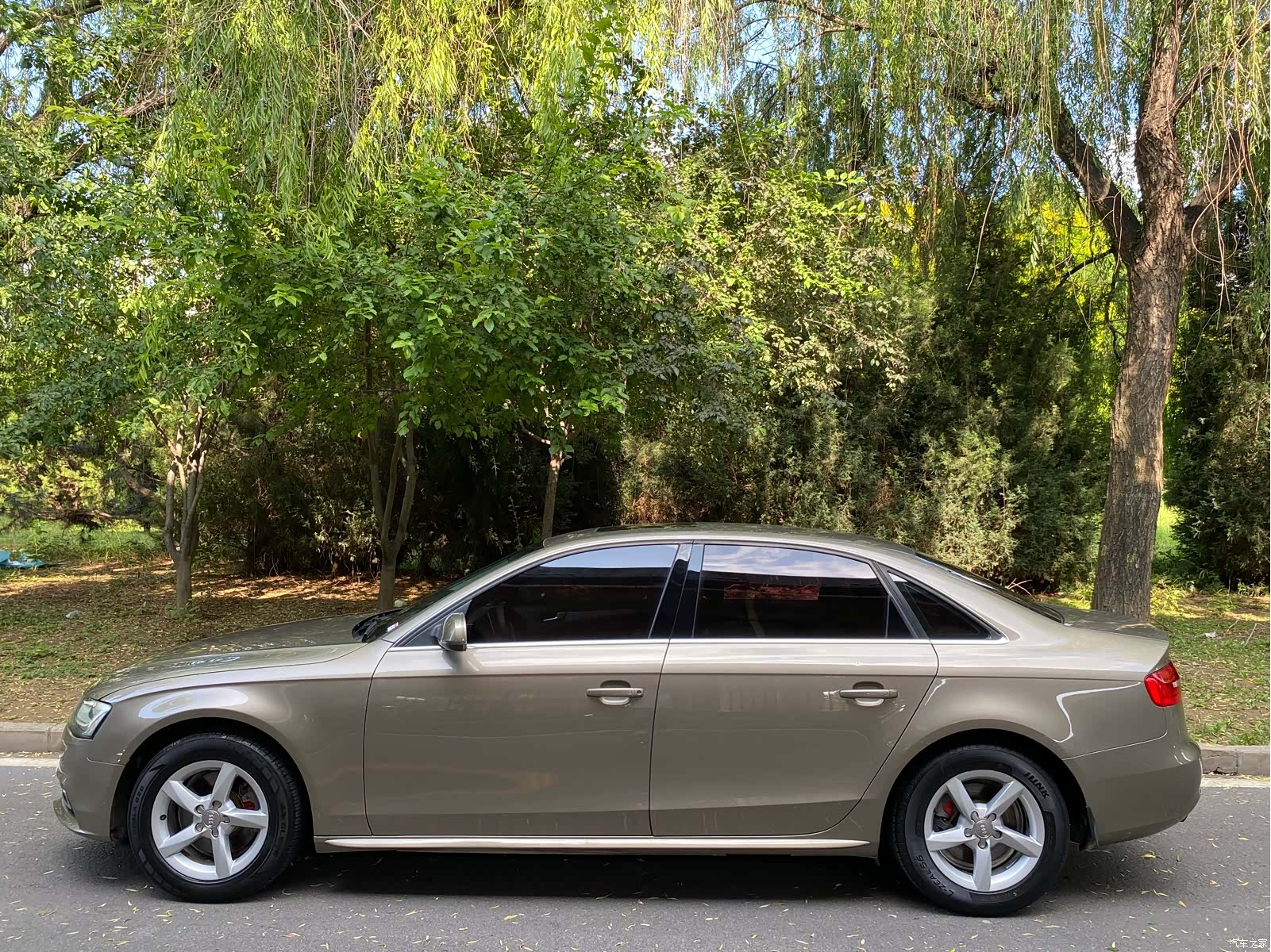 Audi A4L, 2014 3