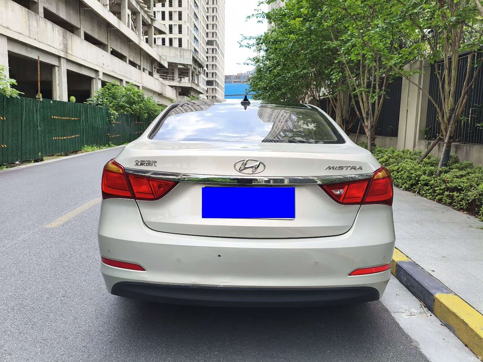 Hyundai GLS, 2016 9