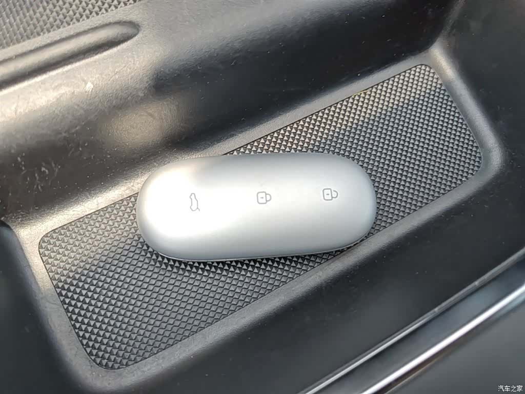 Li Auto L8, 2024 9