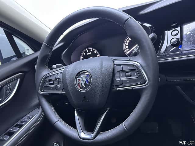 Buick Envision Plus, 2024 11