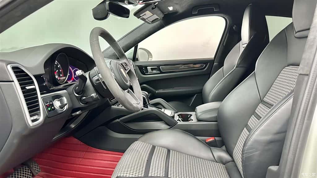 Porsche Cayenne, 2022 11