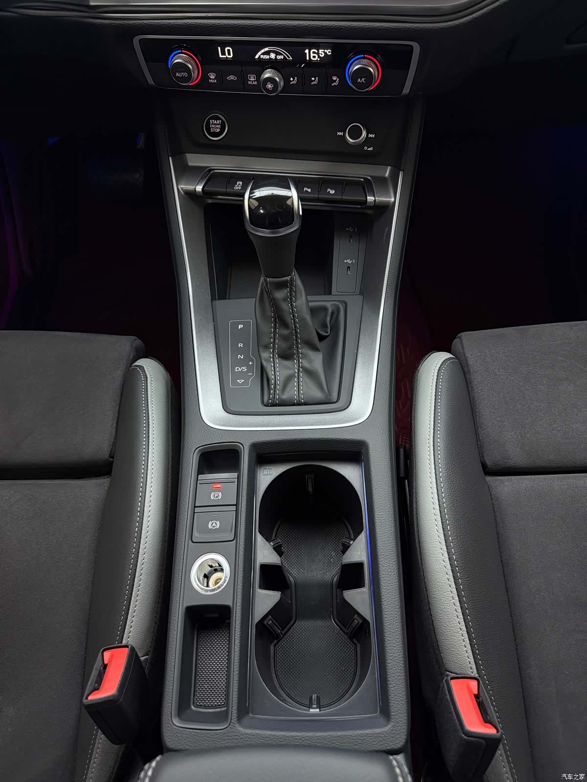Audi Q3, 2022 12