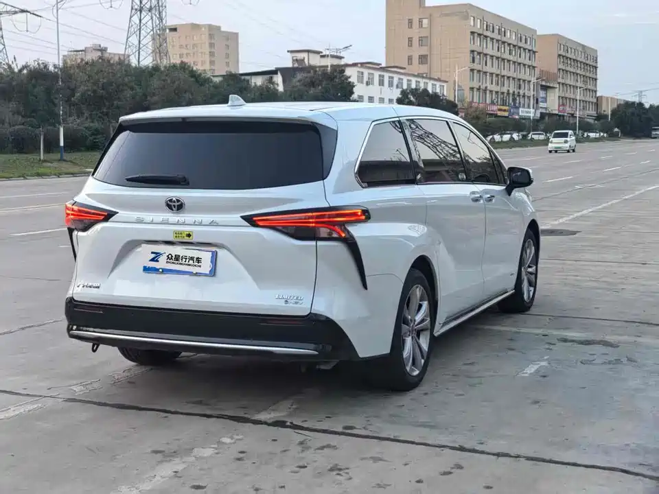 Toyota SIENNA