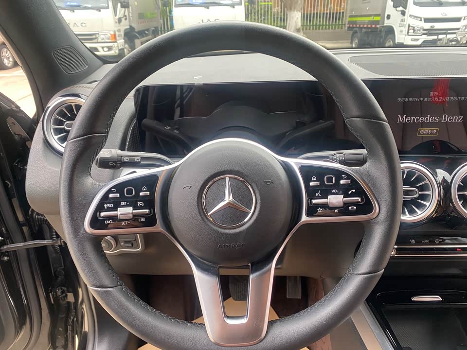 Mercedes-Benz GLB