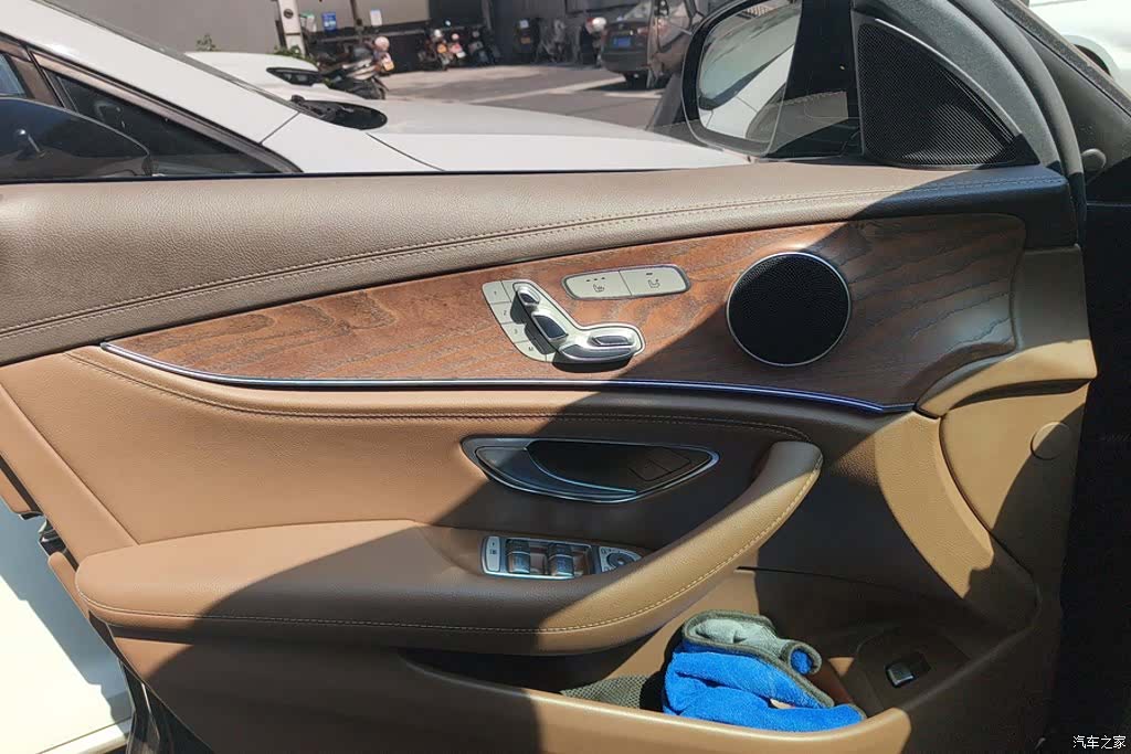 Mercedes-Benz E-Class, 2023 7