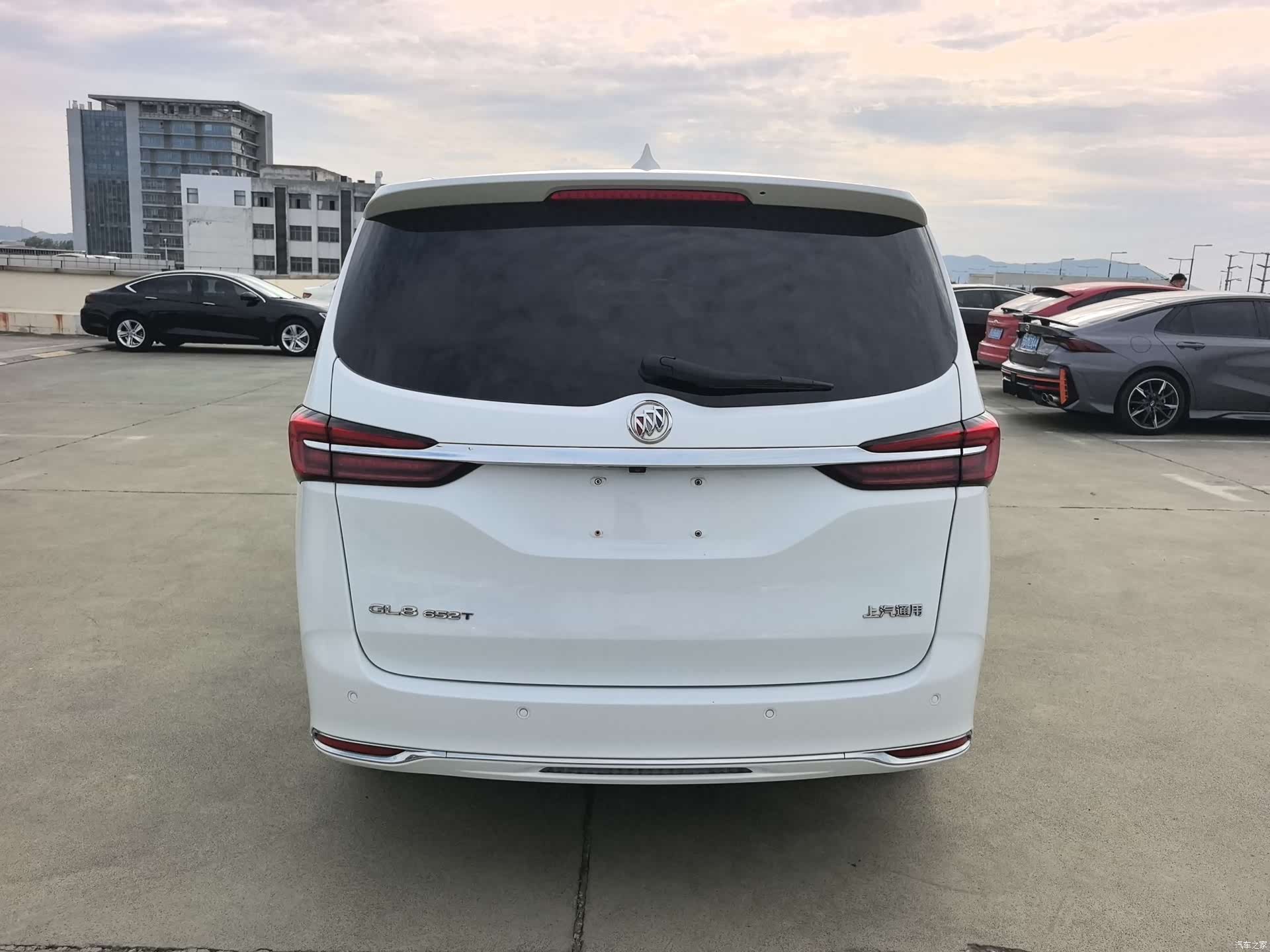 Buick GL8, 2022 все фото