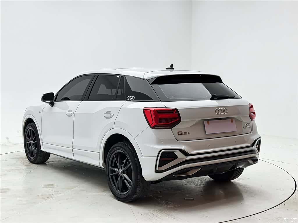 Audi Q2L, 2022 4