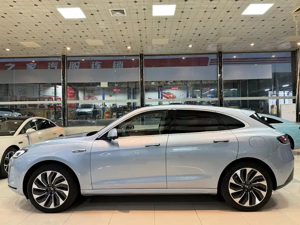 AITO Ask the world M5