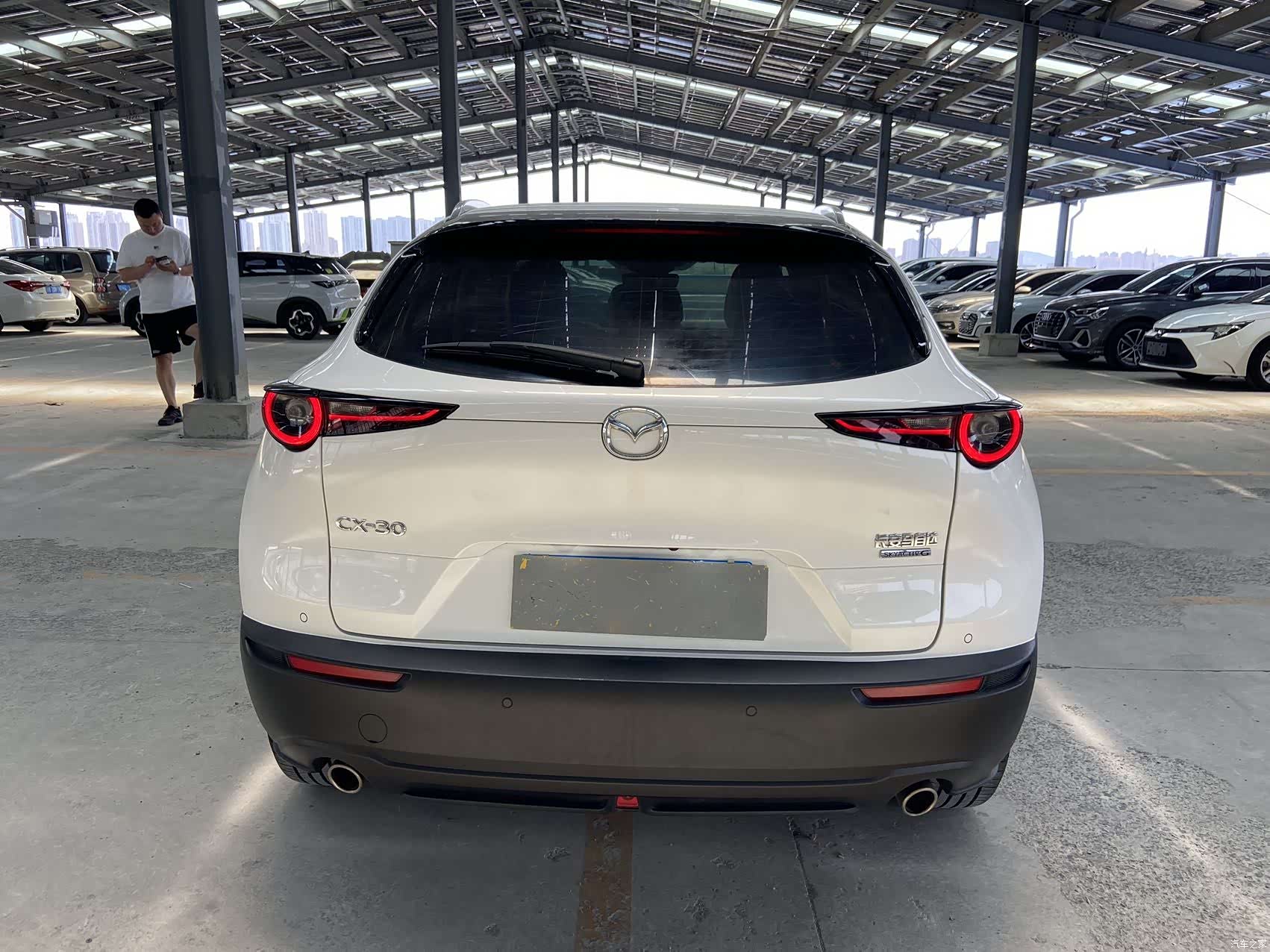 Mazda CX-30, 2022 все фото