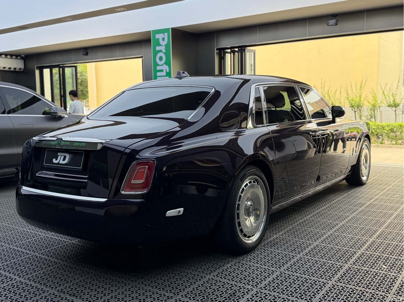 Rolls-Royce Phantom, 2019 7