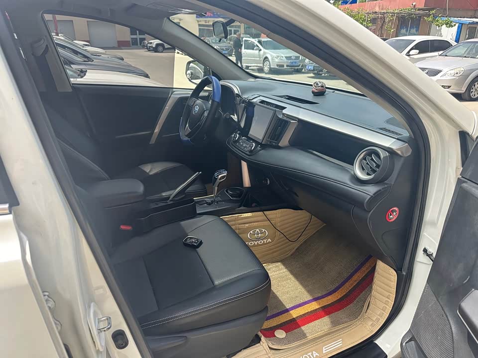 Toyota RAV4 Rongfang