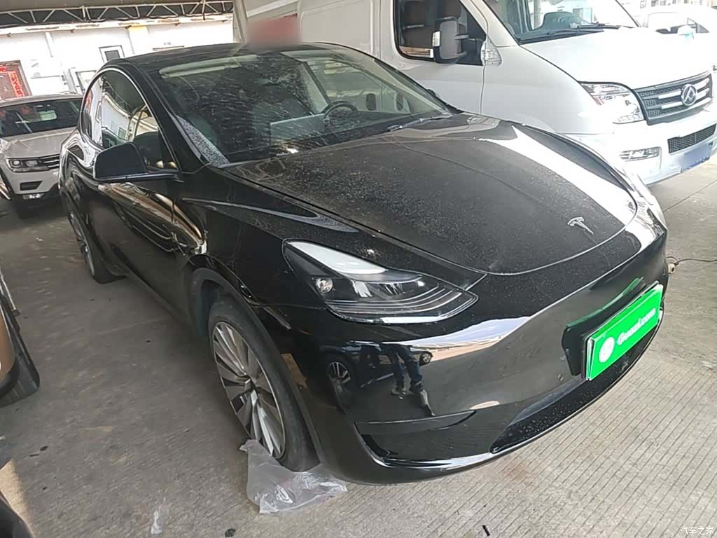 Tesla Model Y, 2022 4