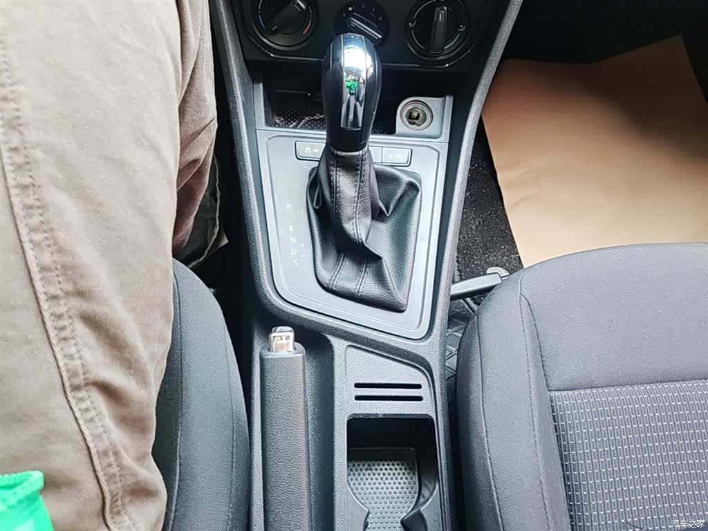 Volkswagen Lavida, 2017 14