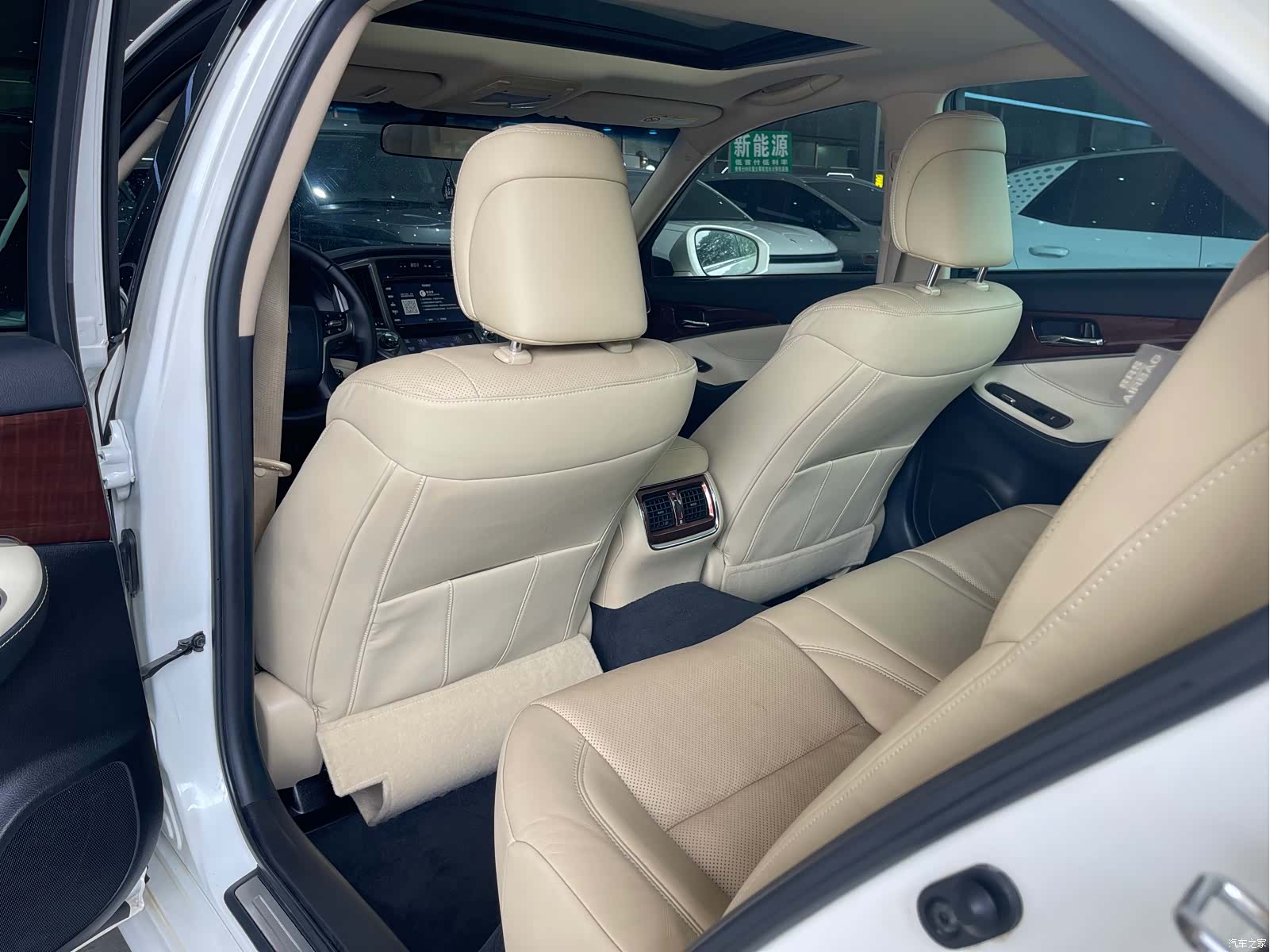 Toyota Crown, 2016 17