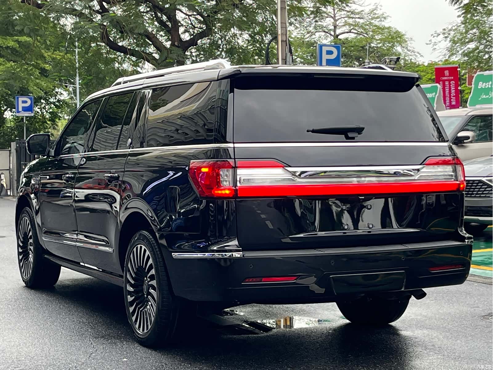 Lincoln Navigator, 2021 все фото