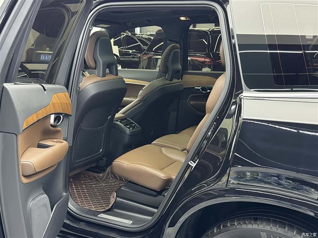 Volvo XC90, 2022 7