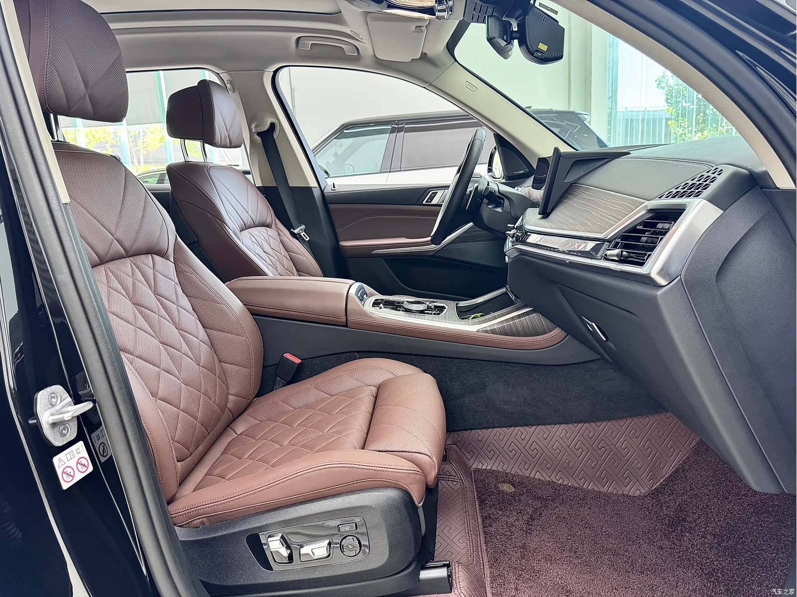 BMW X7, 2024 9