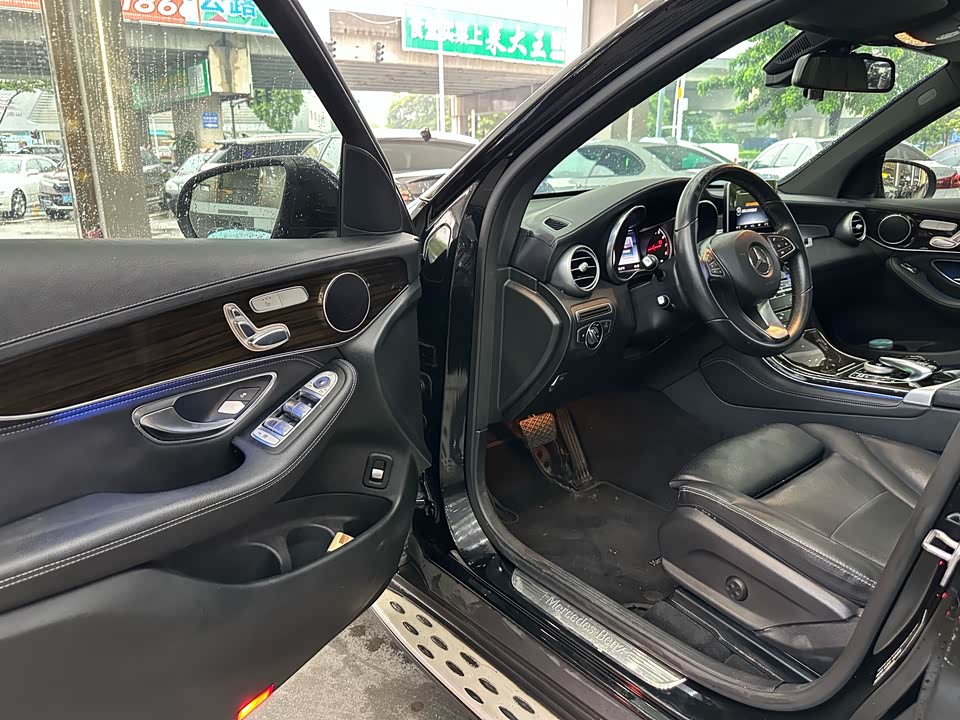 Mercedes-Benz GLC Mercedes-Benz GLC