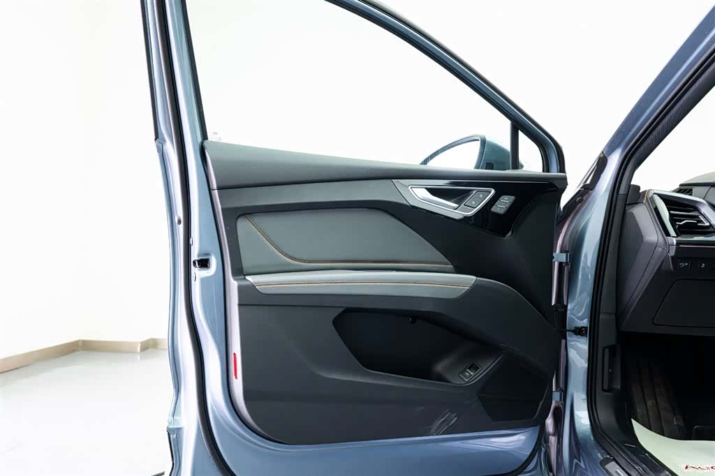 Audi Q4 e-tron, 2024 10