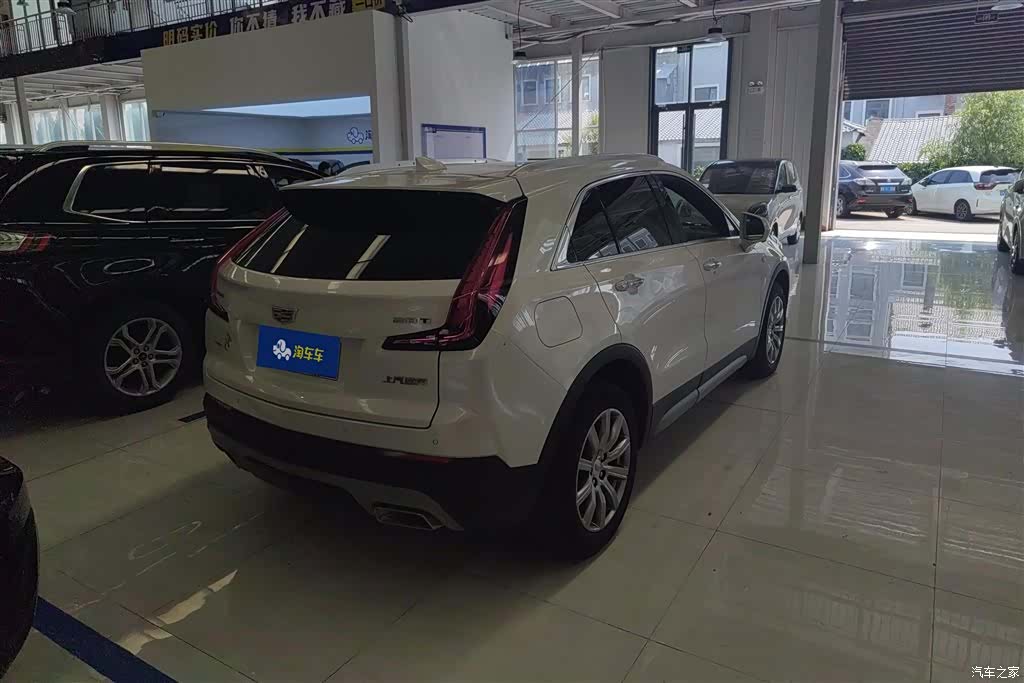 Cadillac XT4, 2019 3