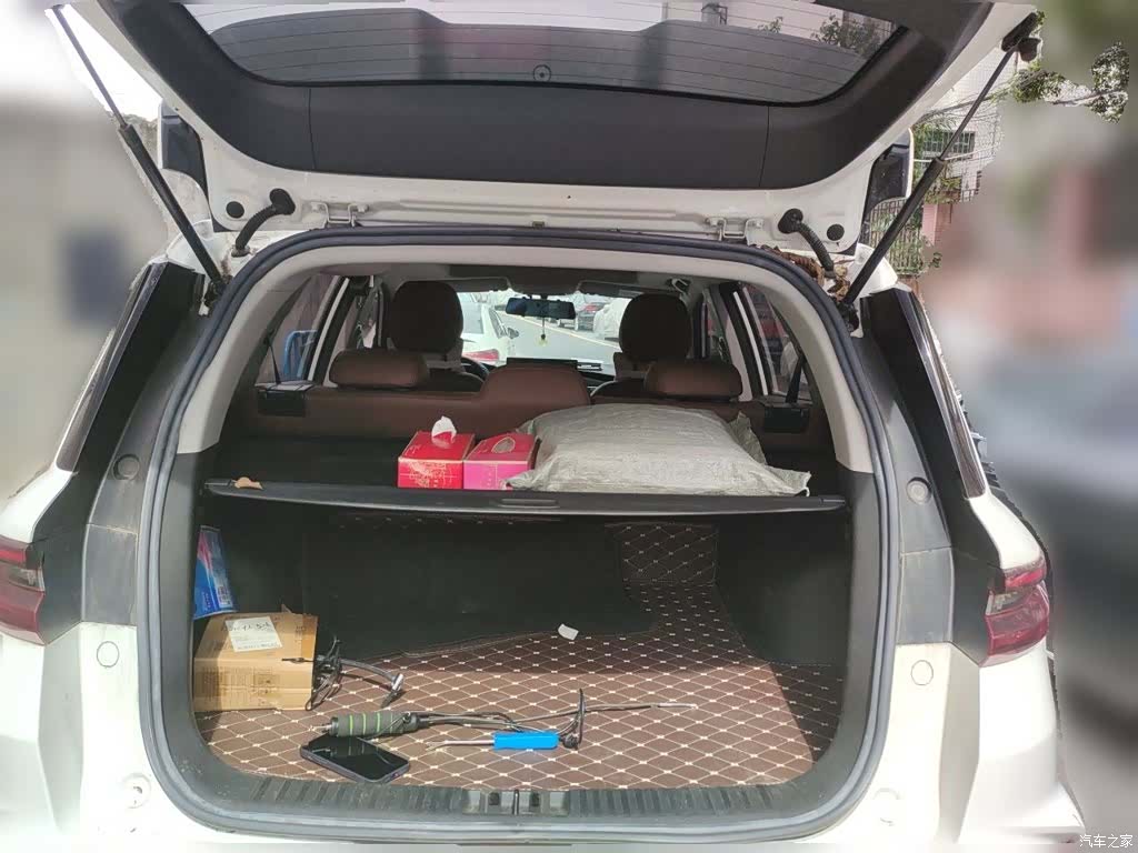 Geely X6, 2023 15