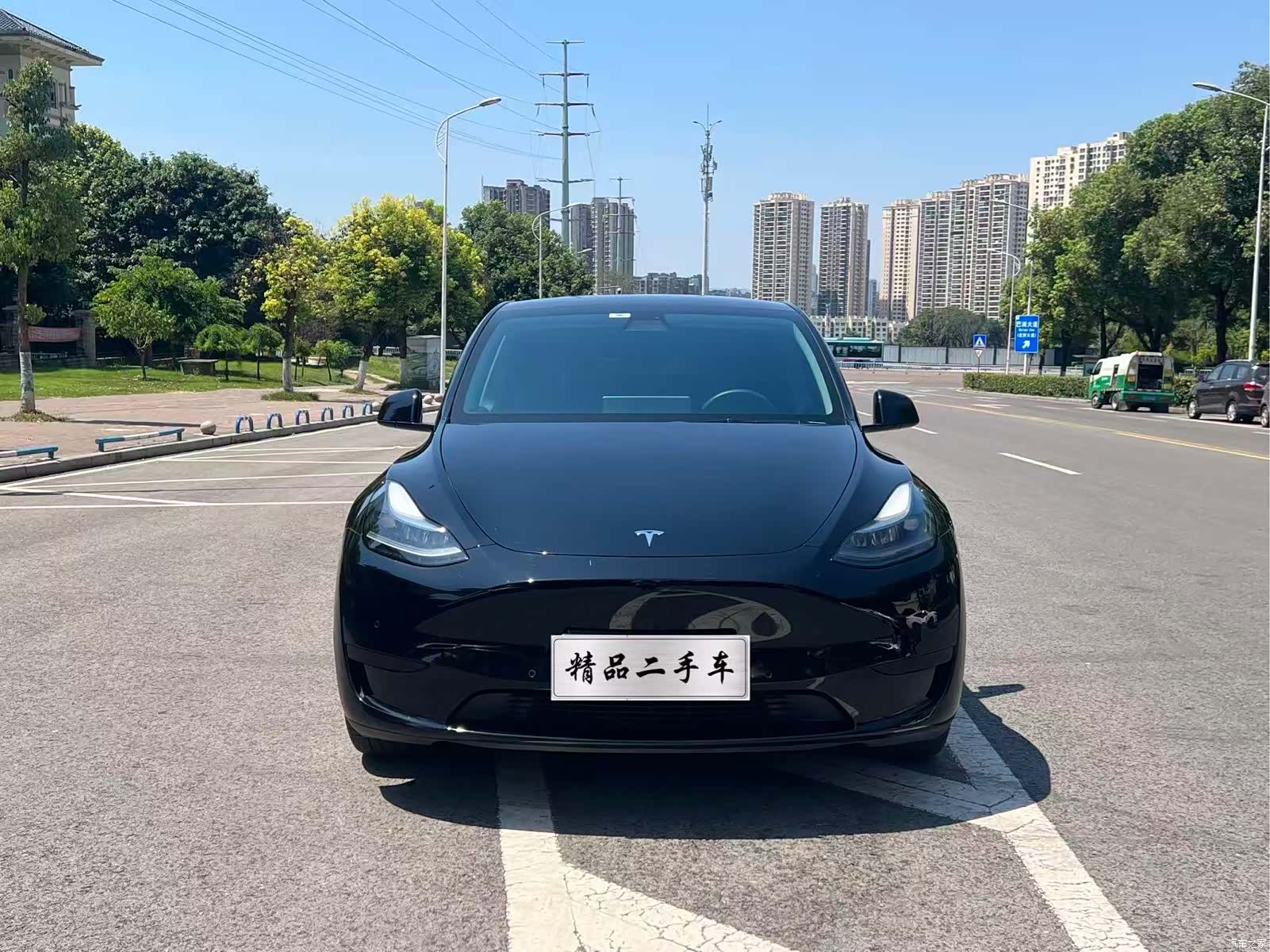 Tesla Model Y, 2023 2