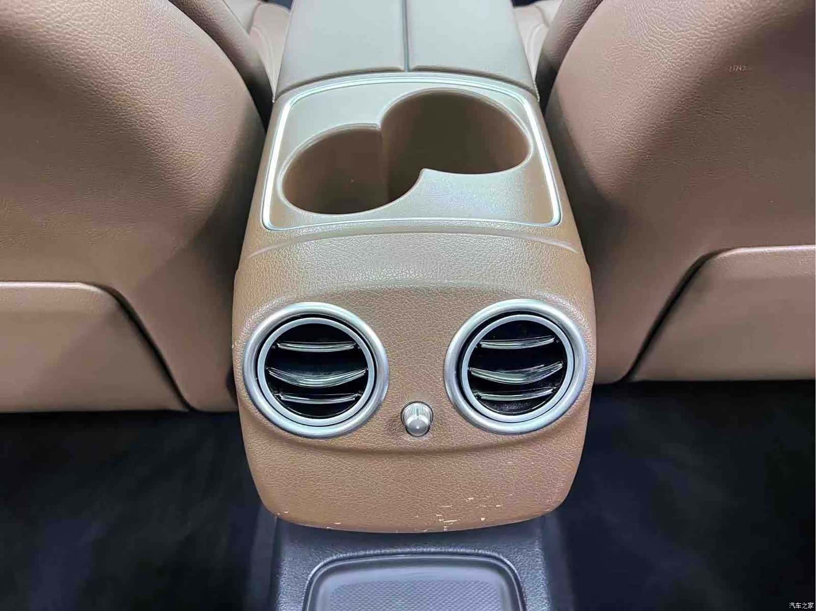 Mercedes-Benz E-Class, 2020 12